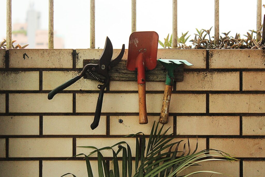 store tools after winter garden preparation